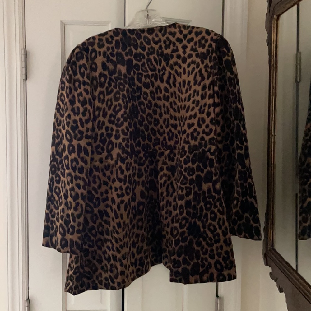 Jacket- leopard - Picture 2 of 2